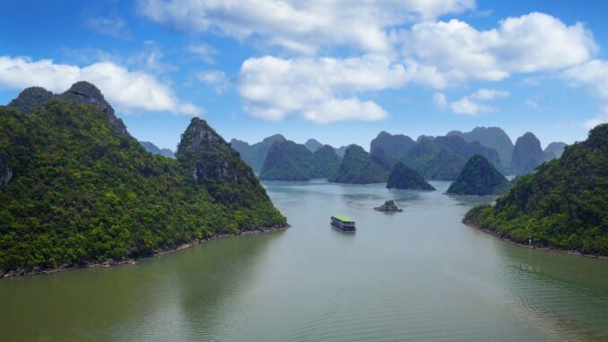 thumbnail_Pandaw Sailing Halong Bay